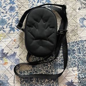 Lululemon Canada 22 Future Legacy Crossbody Bag